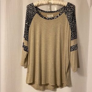 3/4 sleeve top
